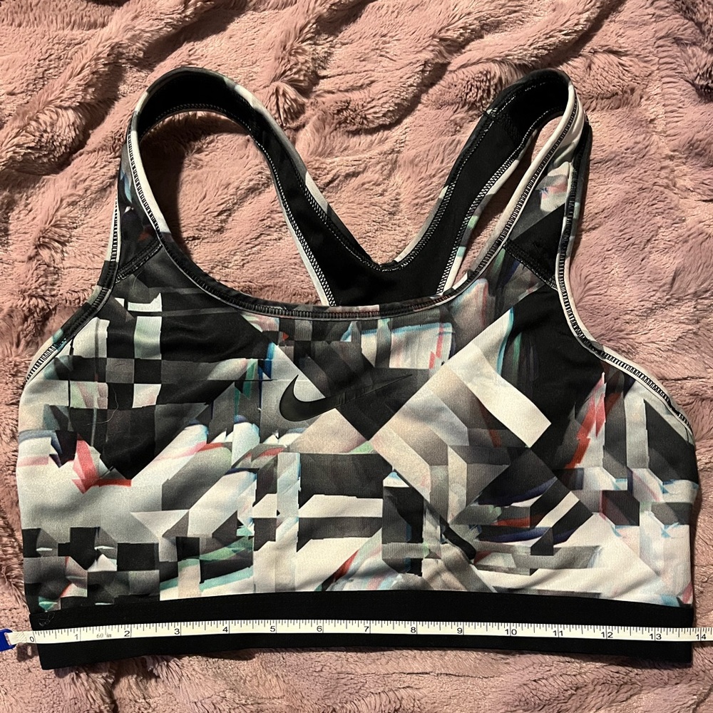 Large Nike pro sports bra